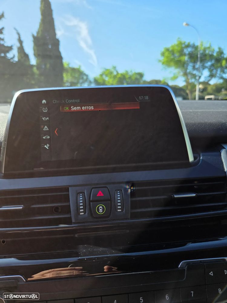 BMW 216 Gran Tourer i 7L Line Luxury - 24