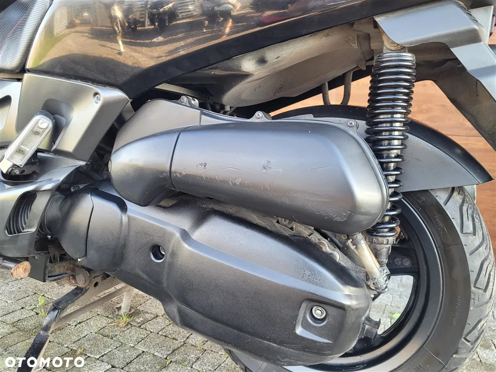 Yamaha X-max - 15