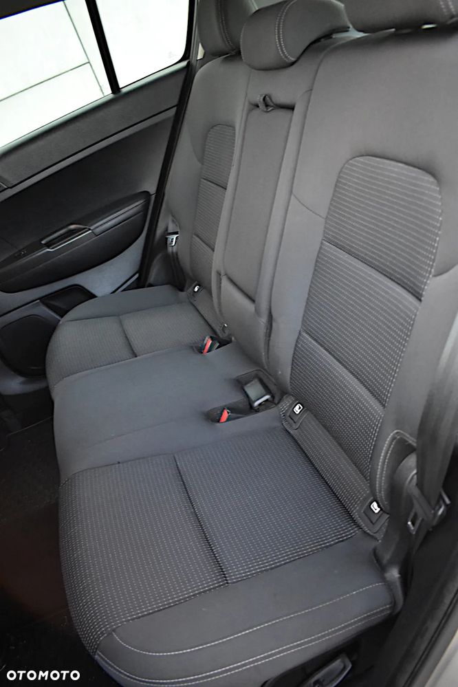 Kia Sportage 1.6 GDI 2WD Black Edition - 8