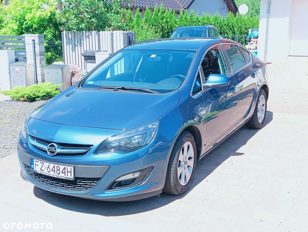 Opel Astra - 2