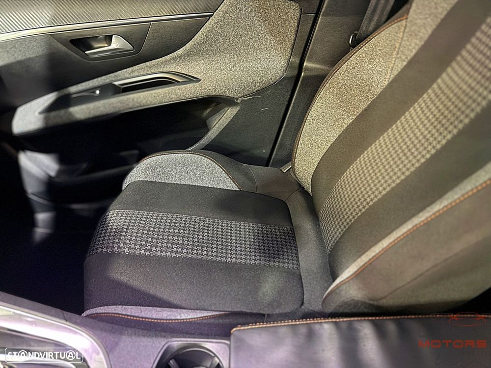 Peugeot 5008 1.6 BlueHDi Style - 20