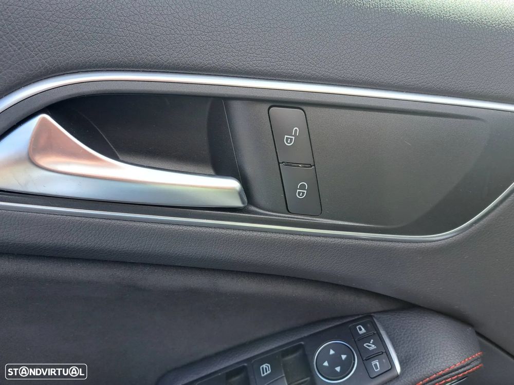 Mercedes-Benz A 180 d AMG Line - 27