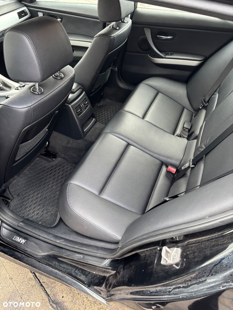 BMW Seria 3 316d - 15