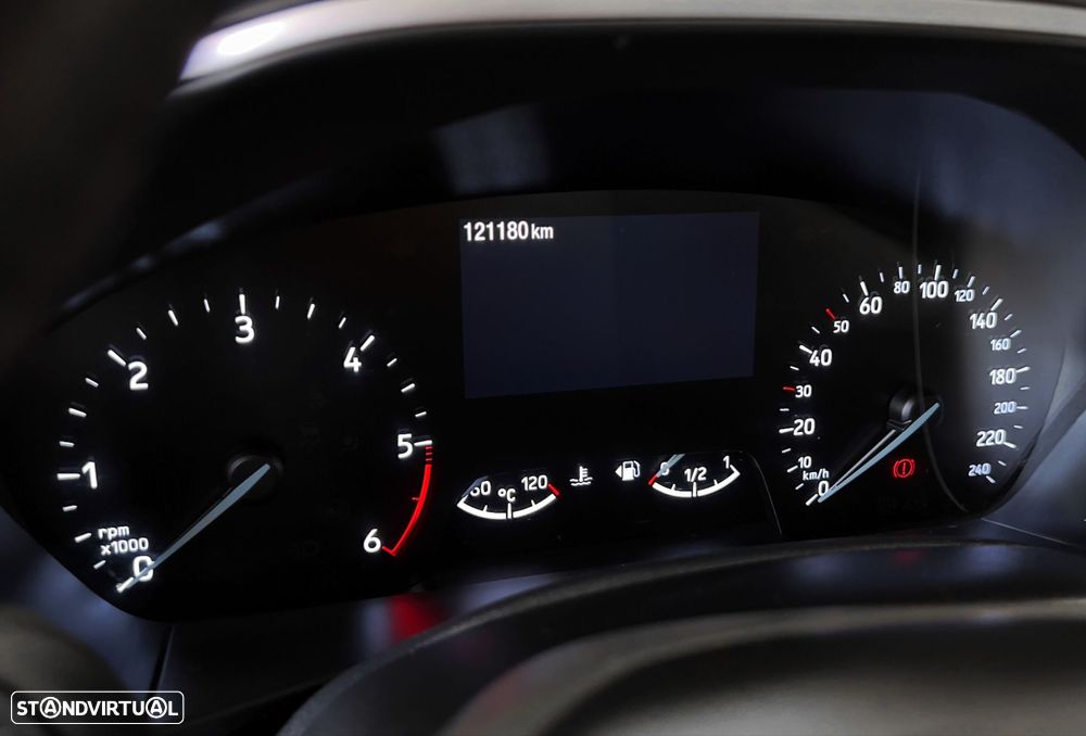 Ford Focus SW - 14