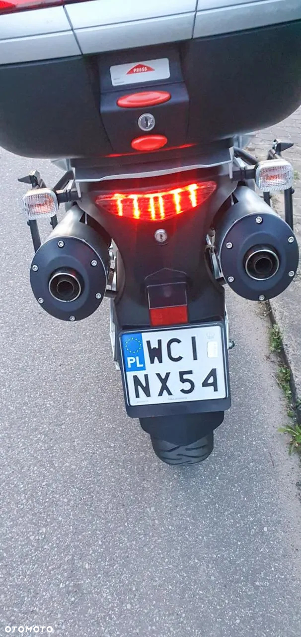 Suzuki DL - 5