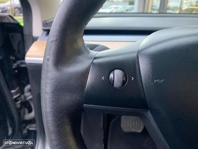 Tesla Model 3 RWD - 14