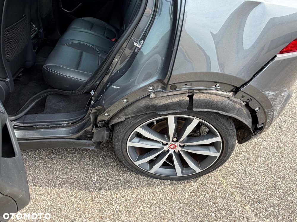 Jaguar E-Pace 2.0 i4P AWD R-Dynamic HSE - 21