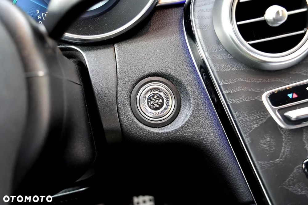 Mercedes-Benz GLC 200 4Matic 9G-TRONIC AMG Line - 30