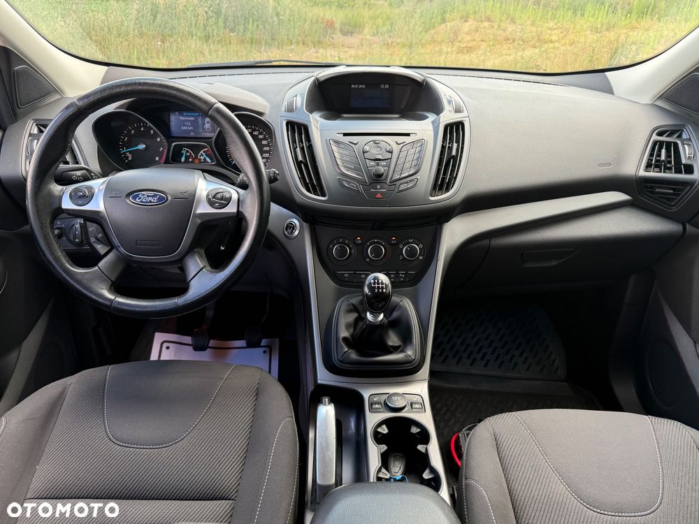 Ford Kuga 1.5 EcoBoost 2x4 Titanium - 9