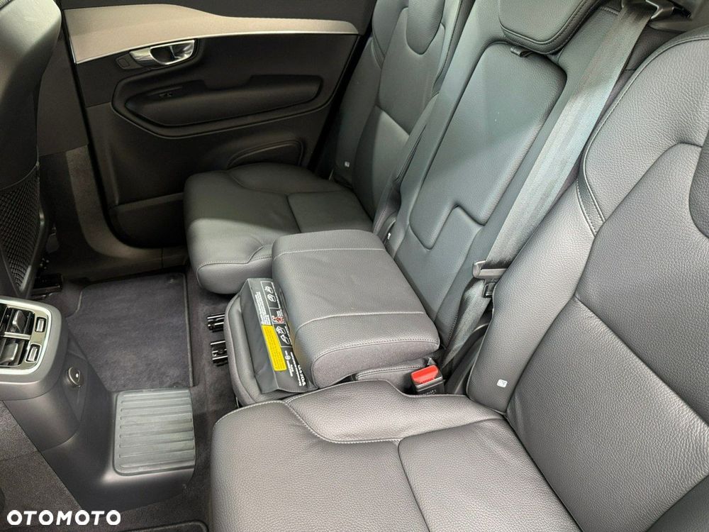 Volvo XC 90 T8 AWD Plug-In Hybrid Core Bright 7os - 18