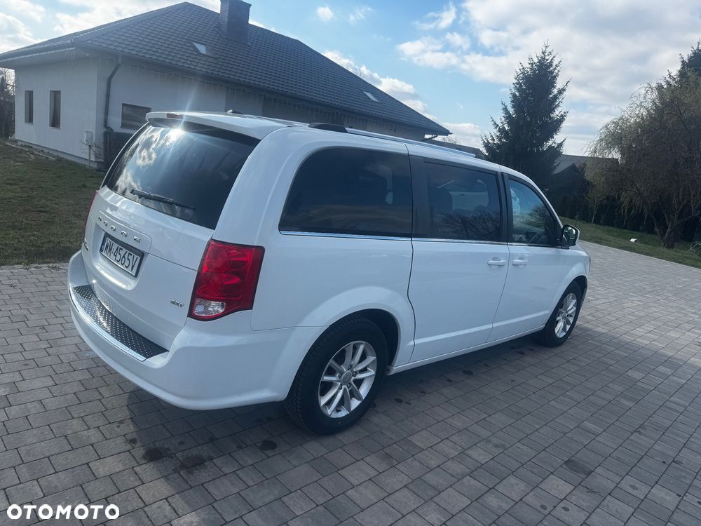 Dodge Grand Caravan 3.6 R/T - 4