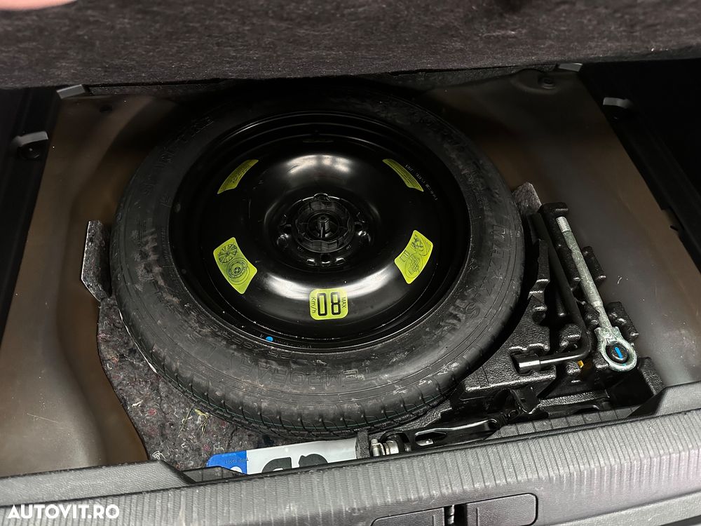 Peugeot 2008 1.2 PureTech Turbo S&S Allure - 36