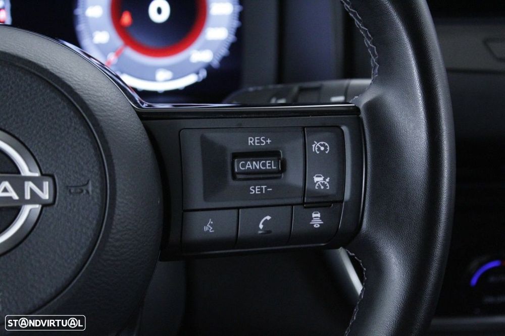 Nissan Qashqai 1.3 DIG-T N-Connecta LED - 24