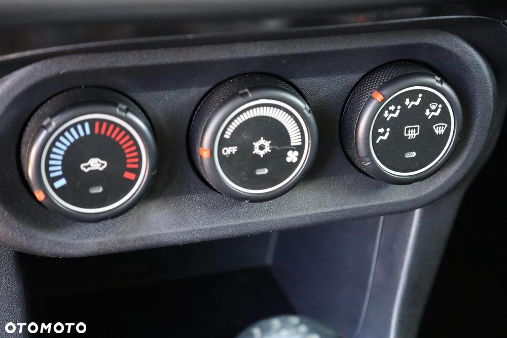 Mitsubishi Lancer 1.6 Invite - 18