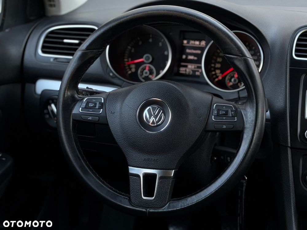 Volkswagen Golf - 18