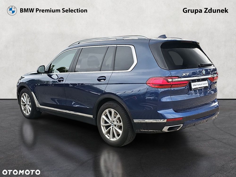 BMW X7 - 7