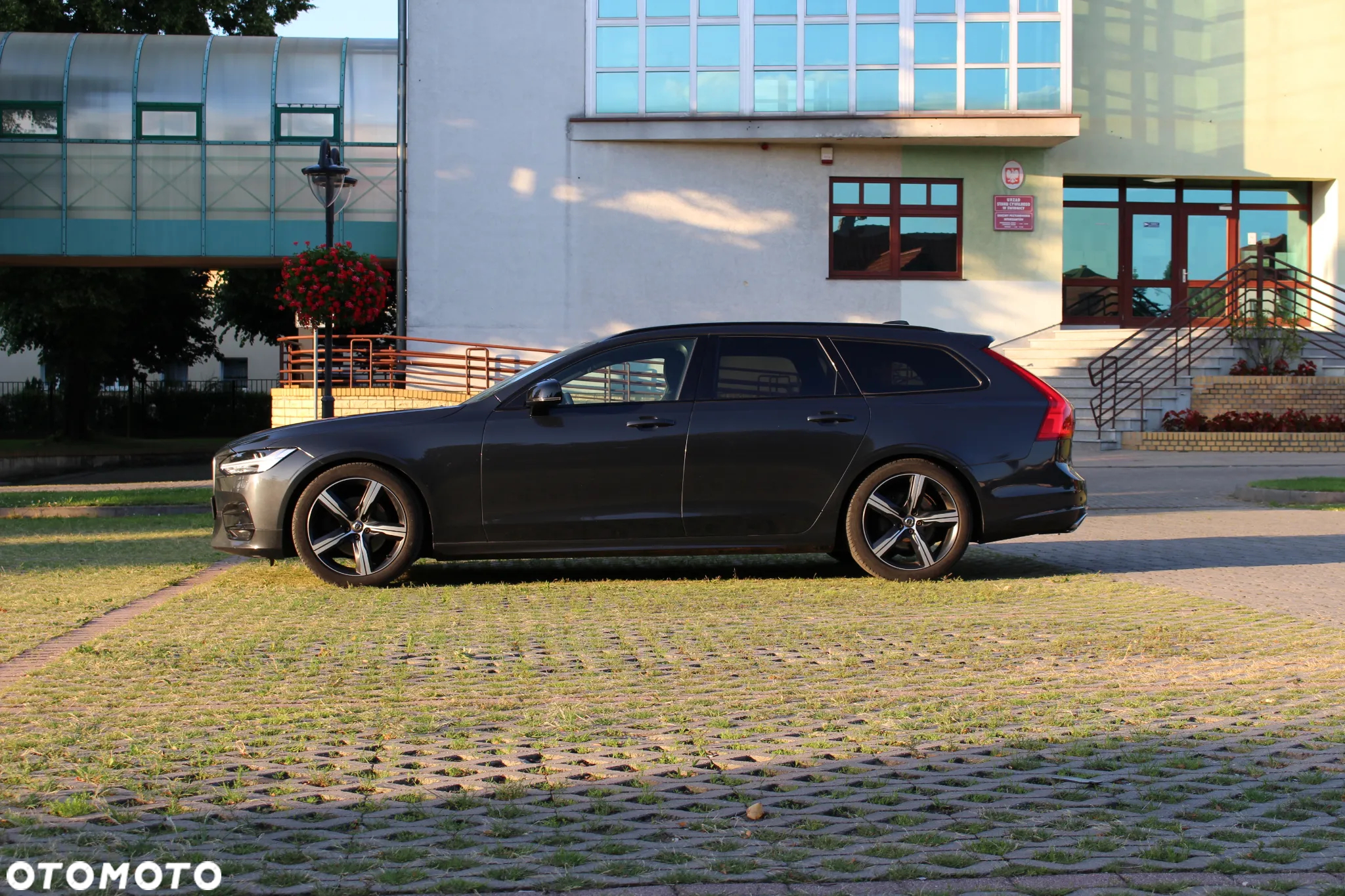 Volvo V90 D4 Geartronic R Design - 10