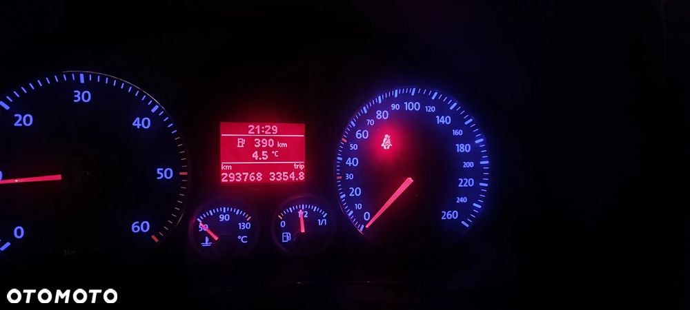 Volkswagen Golf - 17