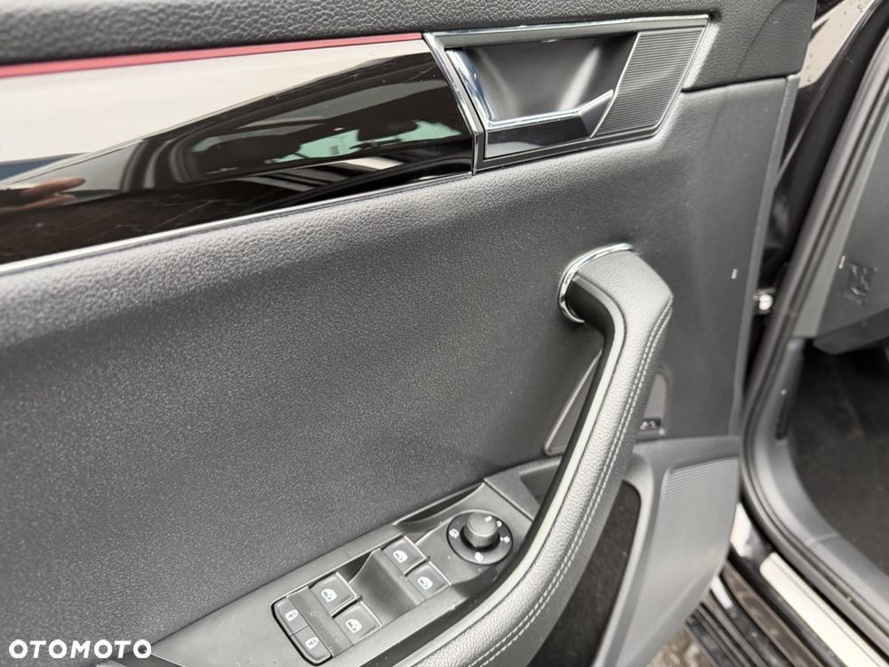 Skoda Superb 2.0 TDI SCR 4x4 L&K DSG - 26