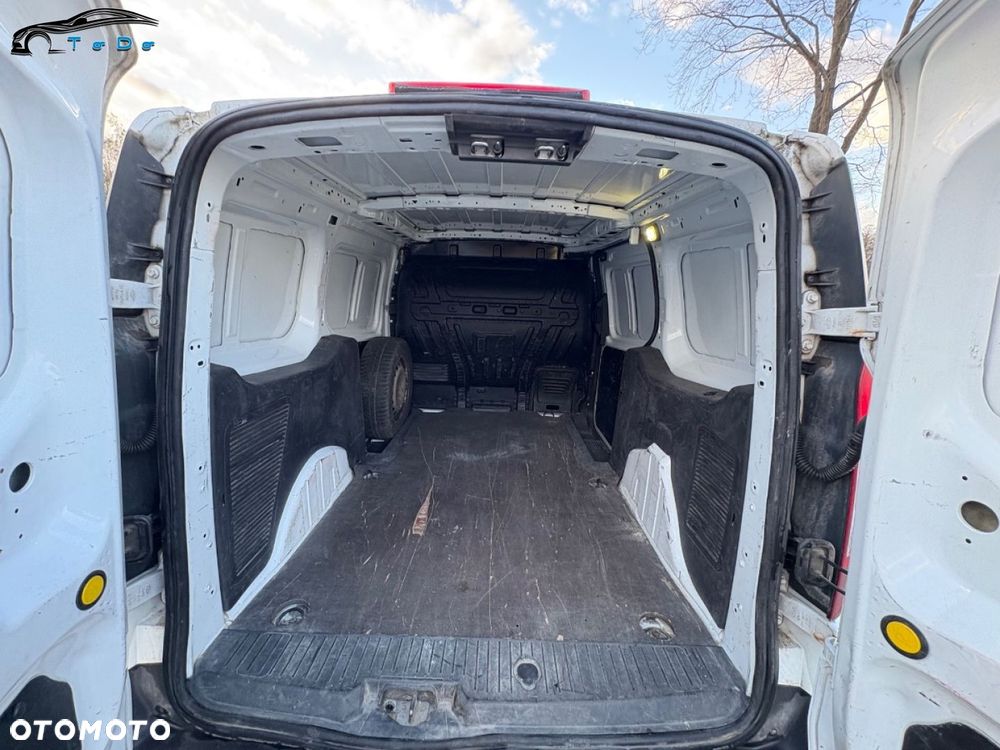 Ford Transit Connect - 13