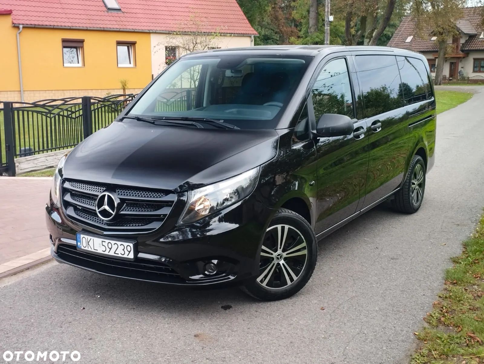 Mercedes-Benz Vito 116 CDI (BlueTEC) Tourer 4MATIC Lang SELECT - 1