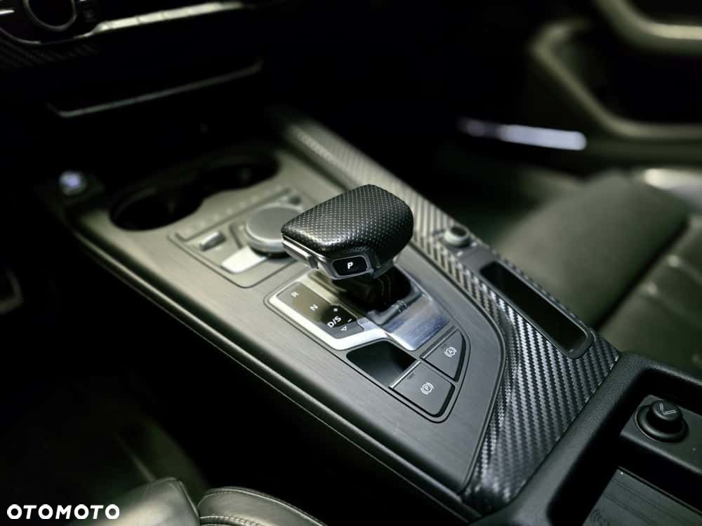 Audi A4 Avant 3.0 TDI S tronic - 27