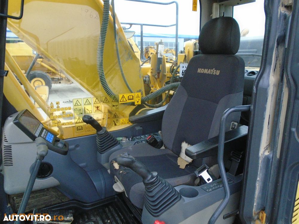 Komatsu PC210 LC-10 - 10