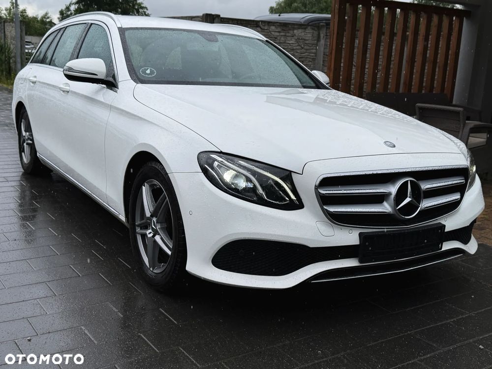 Mercedes-Benz Klasa E 200 BlueEFFICIENCY 7G-TRONIC Avantgarde - 10