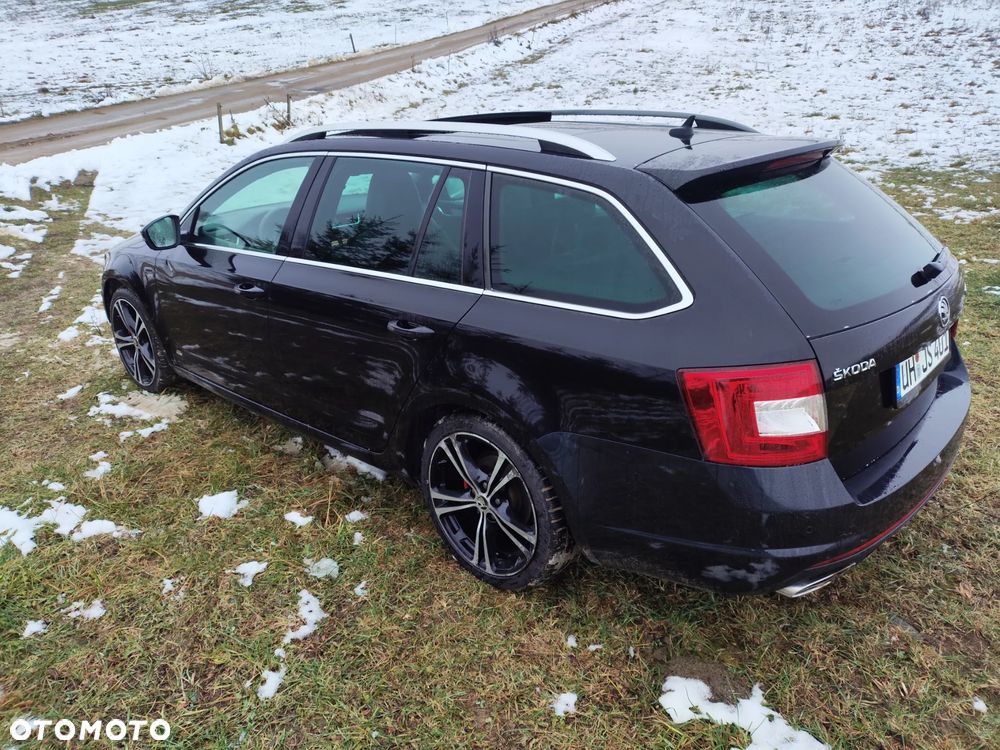 Skoda Octavia 2.0 TDI DSG RS - 5