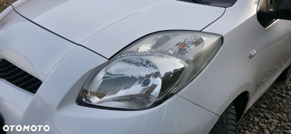 Toyota Yaris 1.33 VVT-i Cool - 11