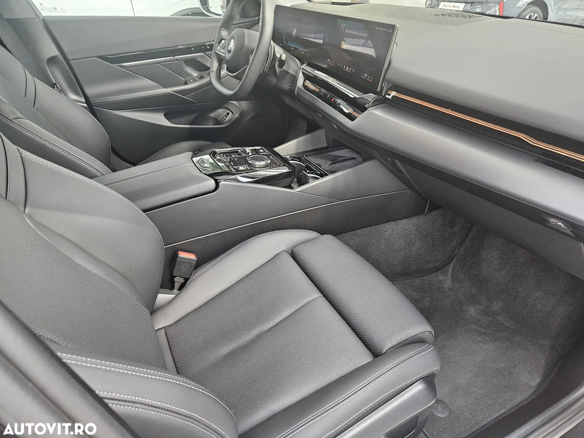 BMW Seria 5 520i AT MHEV - 13