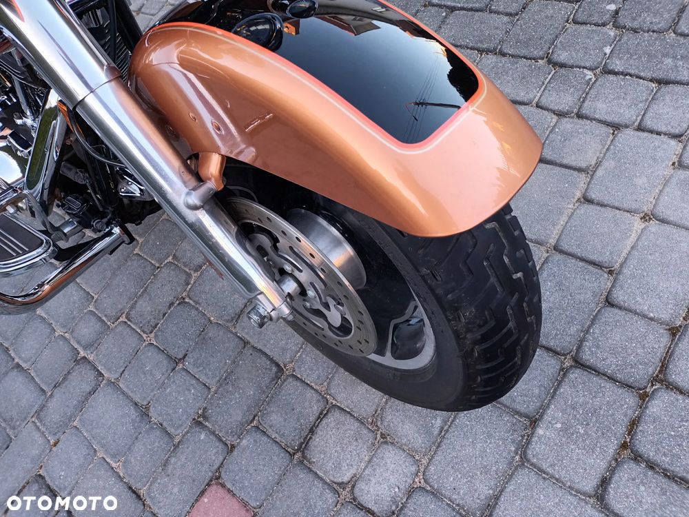 Harley-Davidson Touring Street Glide - 2