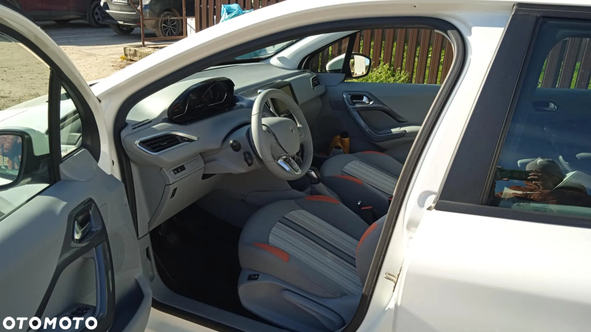 Peugeot 208 1.2 PureTech Active - 11