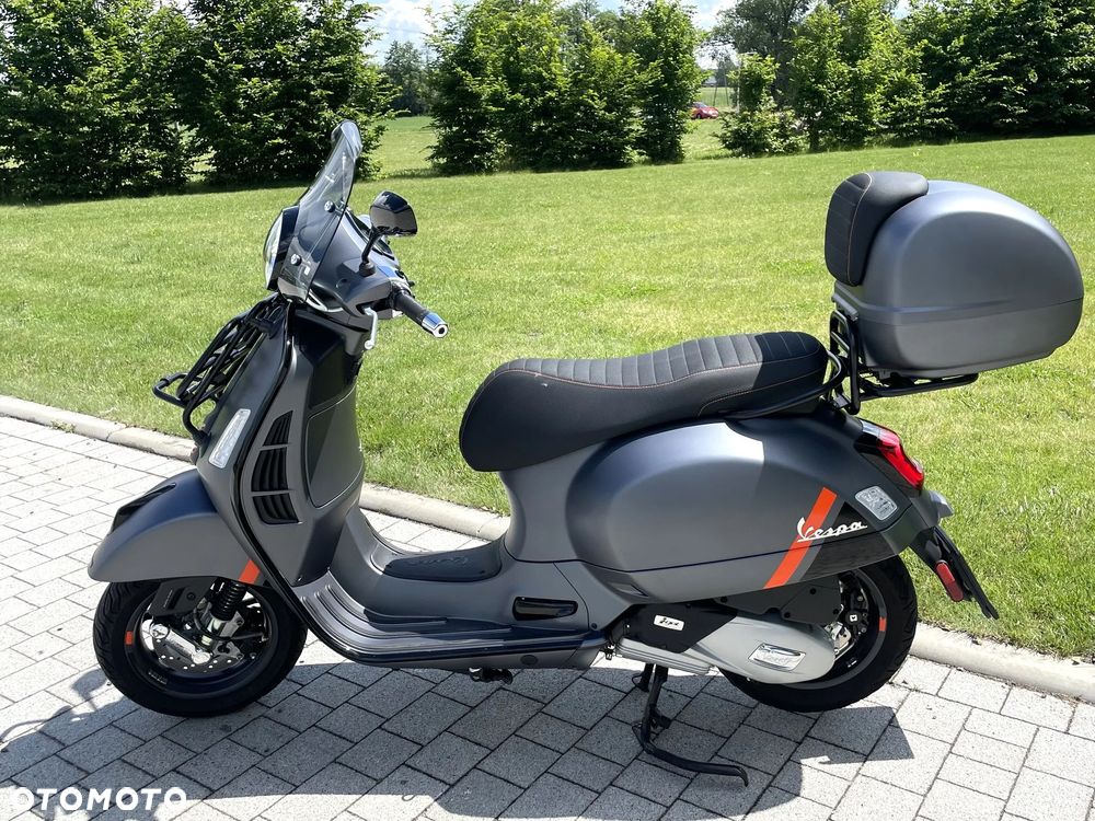 Vespa GTS - 10