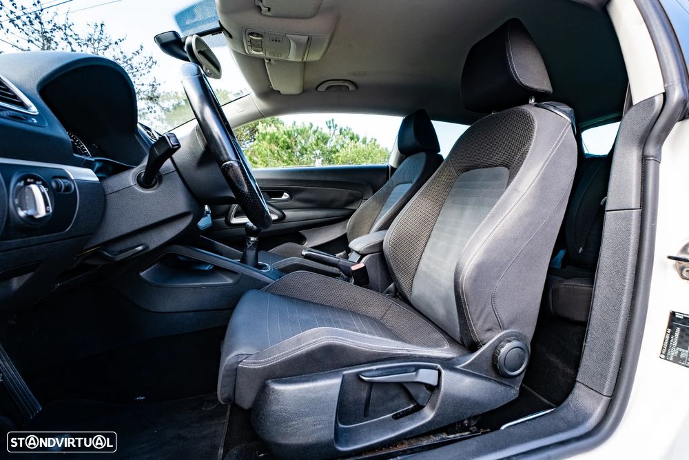 VW Scirocco 2.0 TDI Sport - 25