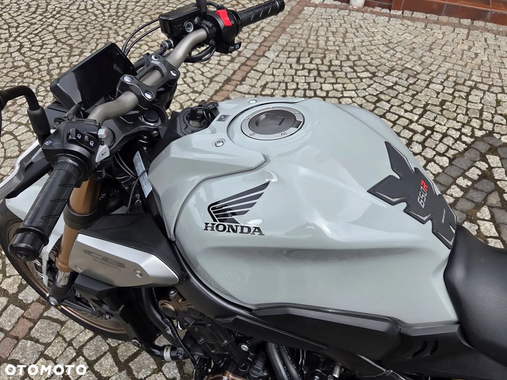 Honda CB - 24