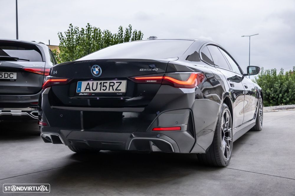 BMW i4 eDrive40 Desportiva M - 6