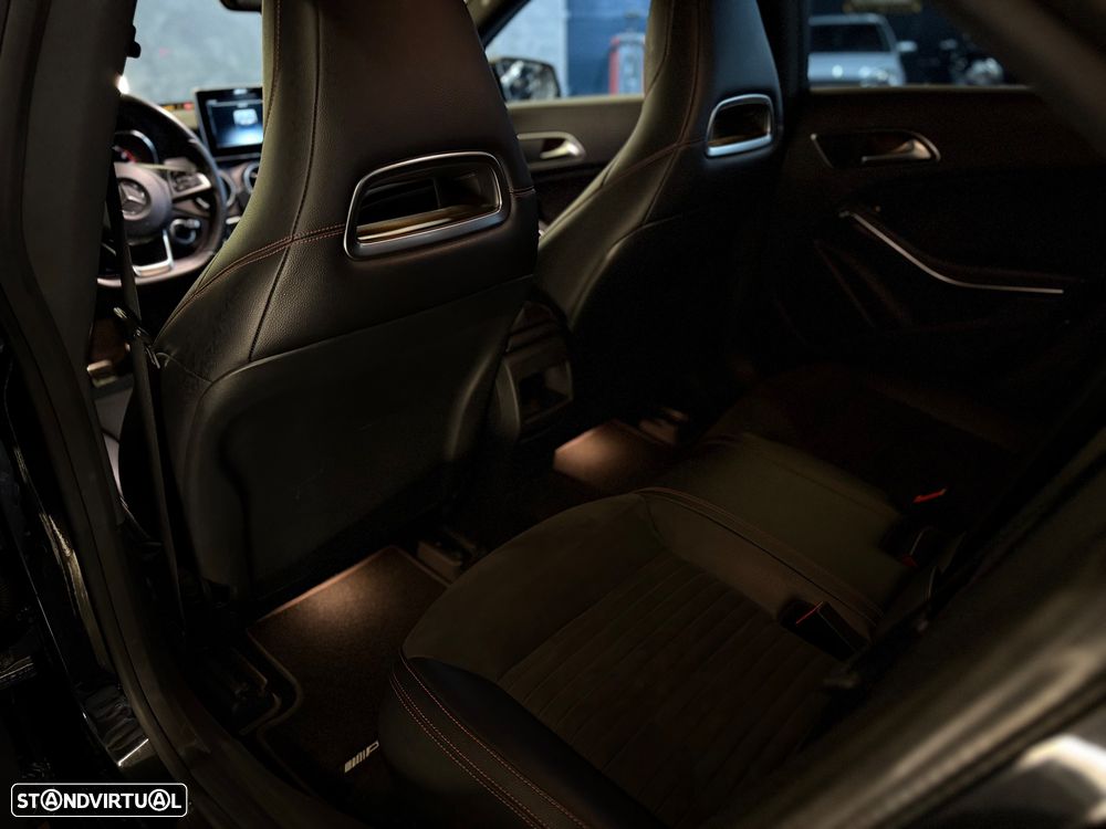 Mercedes-Benz CLA 180 d Shooting Brake AMG Line - 9
