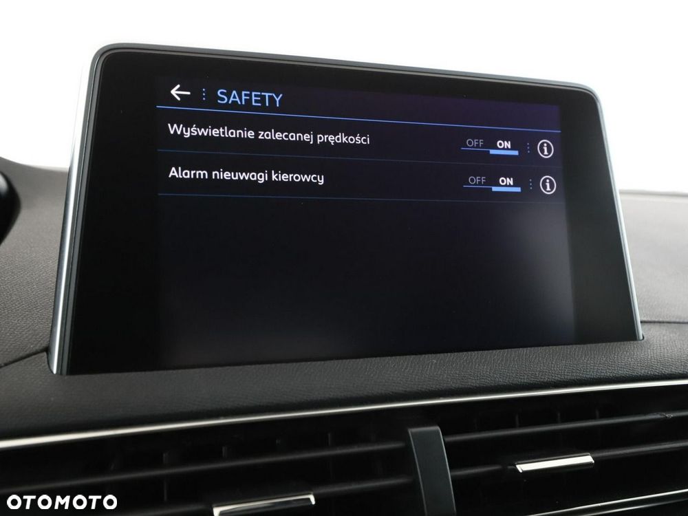Peugeot 3008 1.5 BlueHDi Active S&S EAT8 - 26