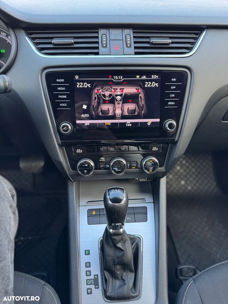 Skoda Octavia Combi 2.0 TDI DSG 4X4 Style - 12