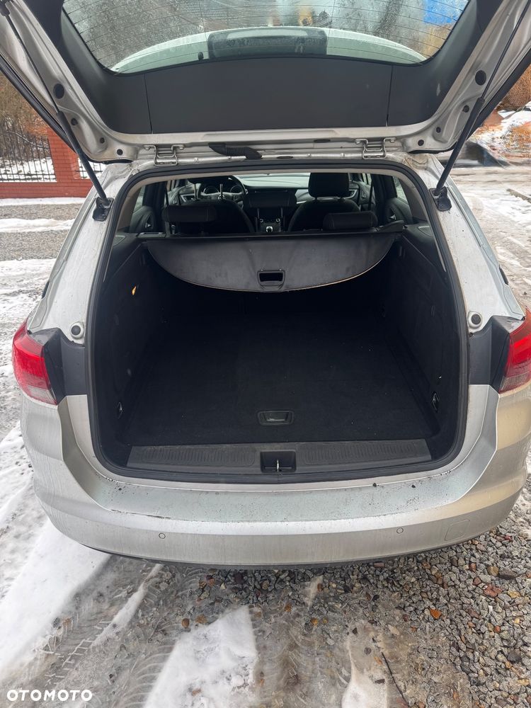 Opel Astra 1.6 CDTI Sport - 17
