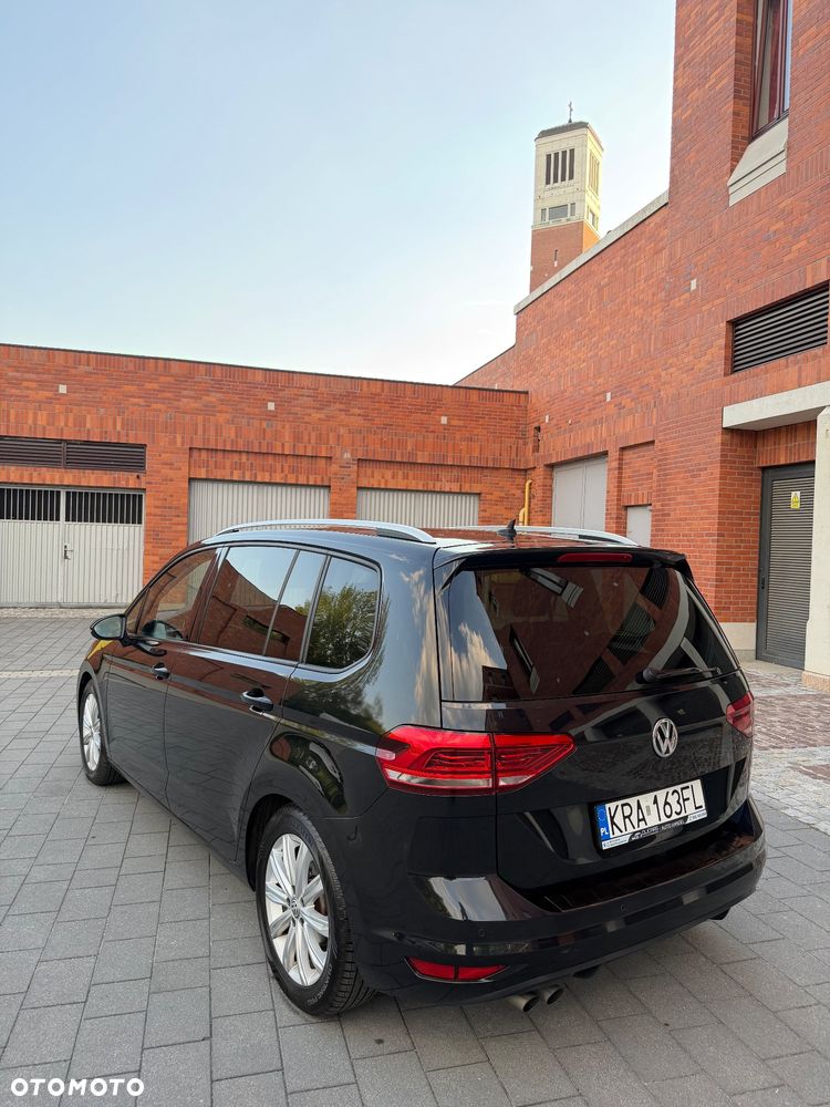 Volkswagen Touran 1.4 TSI BMT Comfortline DSG - 24