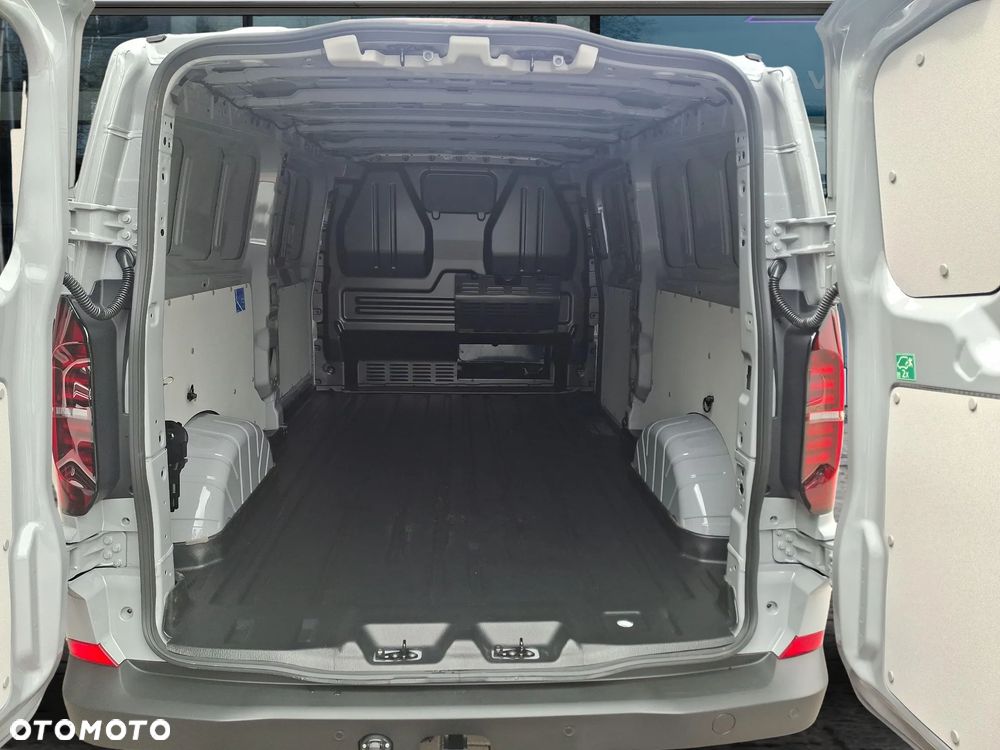 Volkswagen Transporter - 30