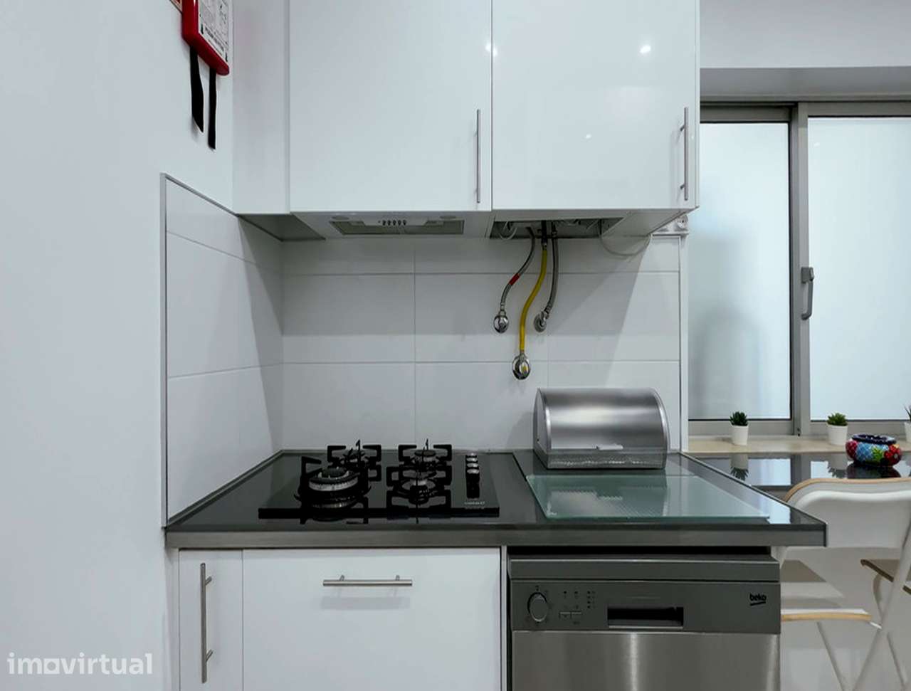Apartamento T2 com varanda e garagem em Faro - Grande imagem: 2/20