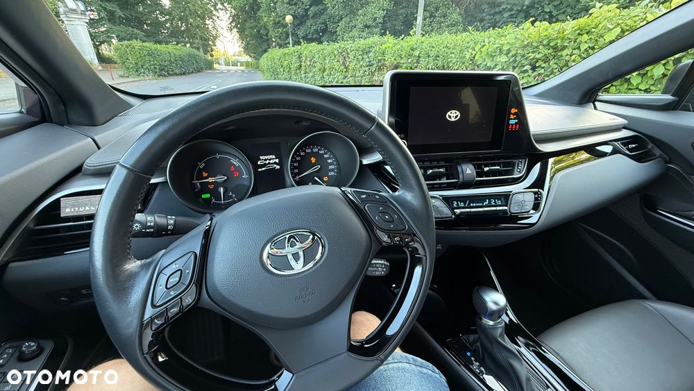 Toyota C-HR 2.0 Hybrid Executive - 11