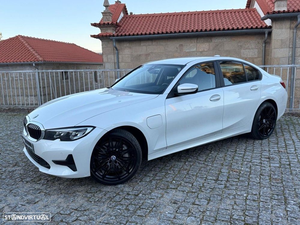 BMW 330 e Corporate Edition Auto - 2