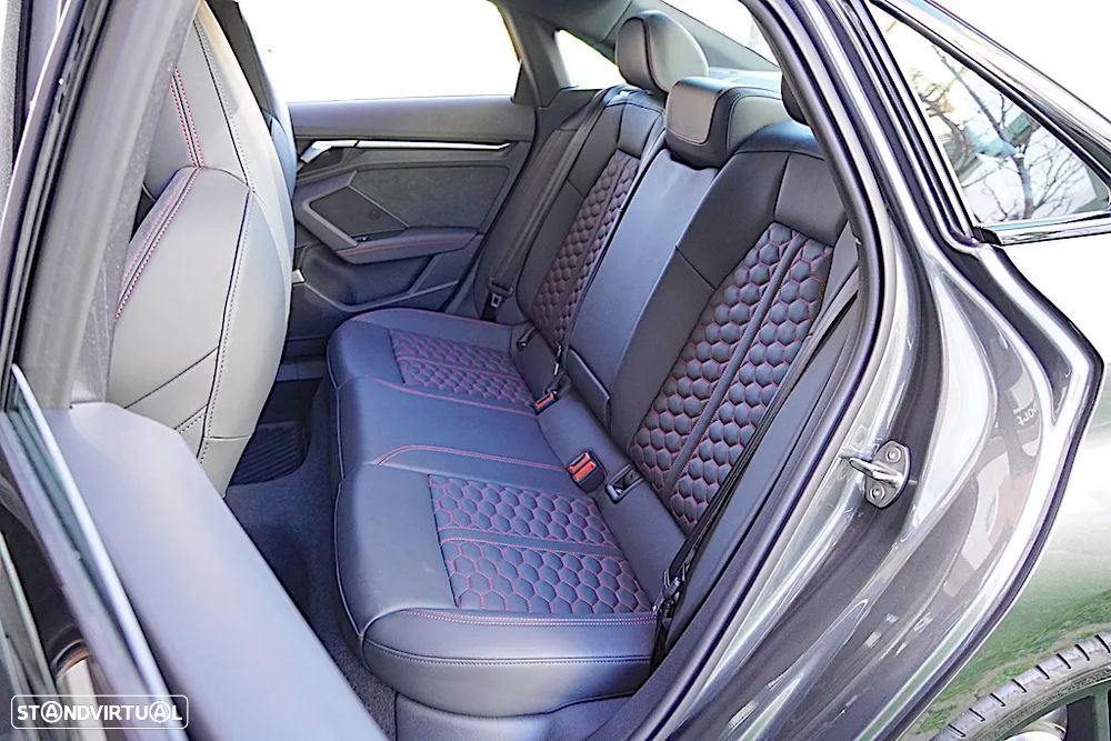 Audi RS3 Limousine 2.5 TFSI quattro S tronic - 24