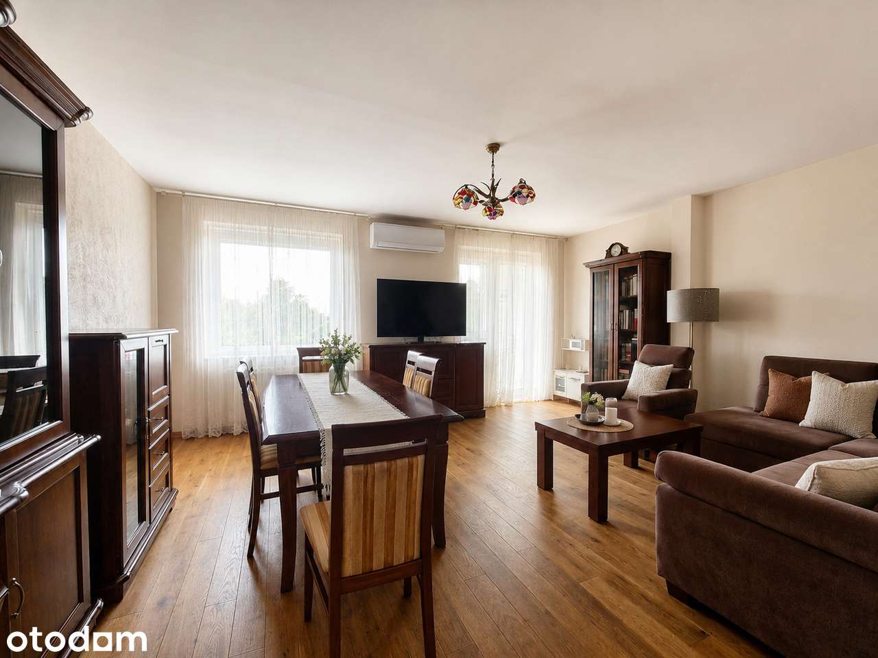 98,3 m² | 2 poziomy | 3 sypialnie | 2 łazienki | Głęboka 12