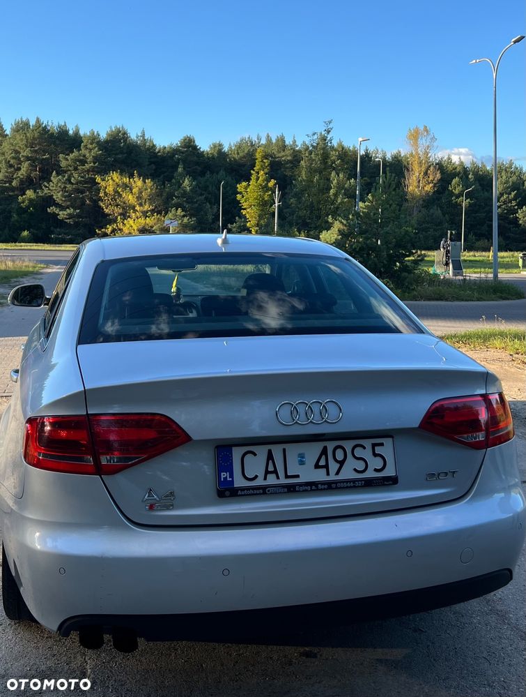 Audi A4 Limousine - 9