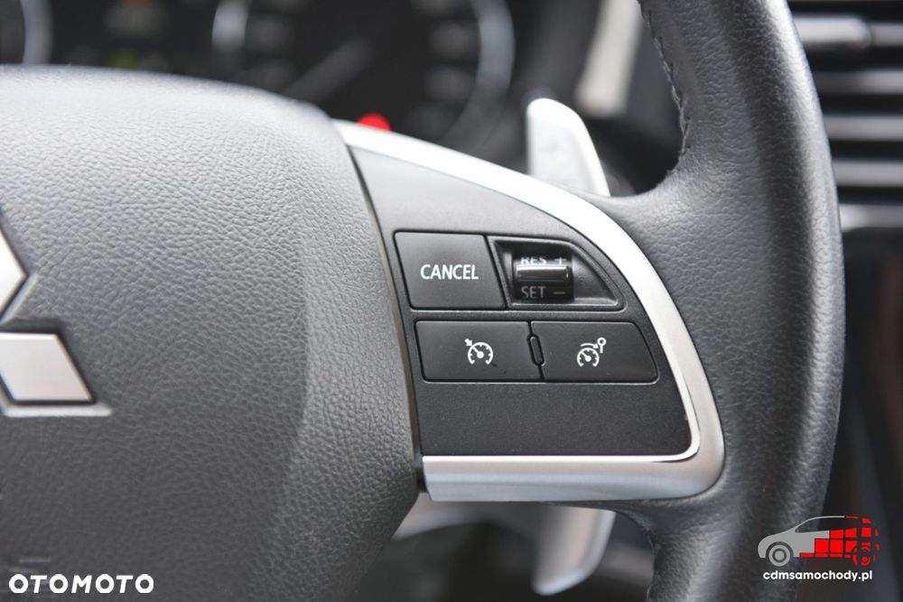 Mitsubishi Outlander - 30